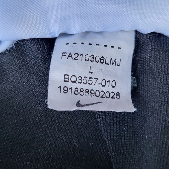 Nike Dri-FIT Women’s Capris Large | Black-on-Black, Moisture-Wicking, Athletic - Picture 6 of 9